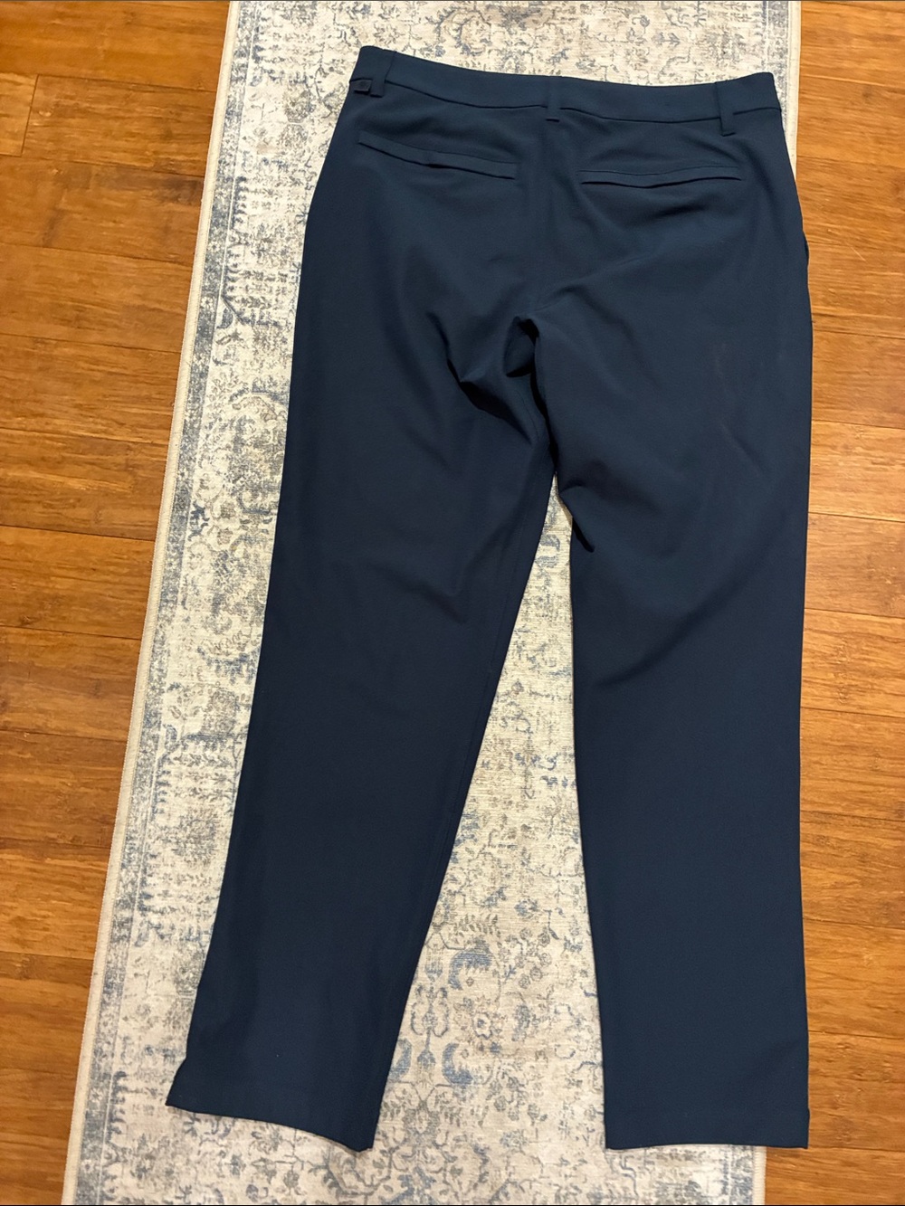 Lululemon Men's ABC classic trouser in Navy Performance Pants - size 33 - Picture 5 of 6
